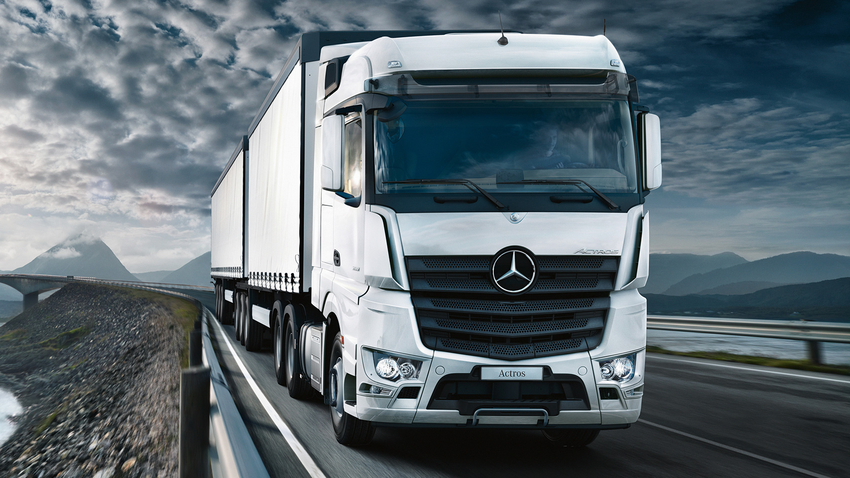 Mercedes Truck Glass - Image 3
