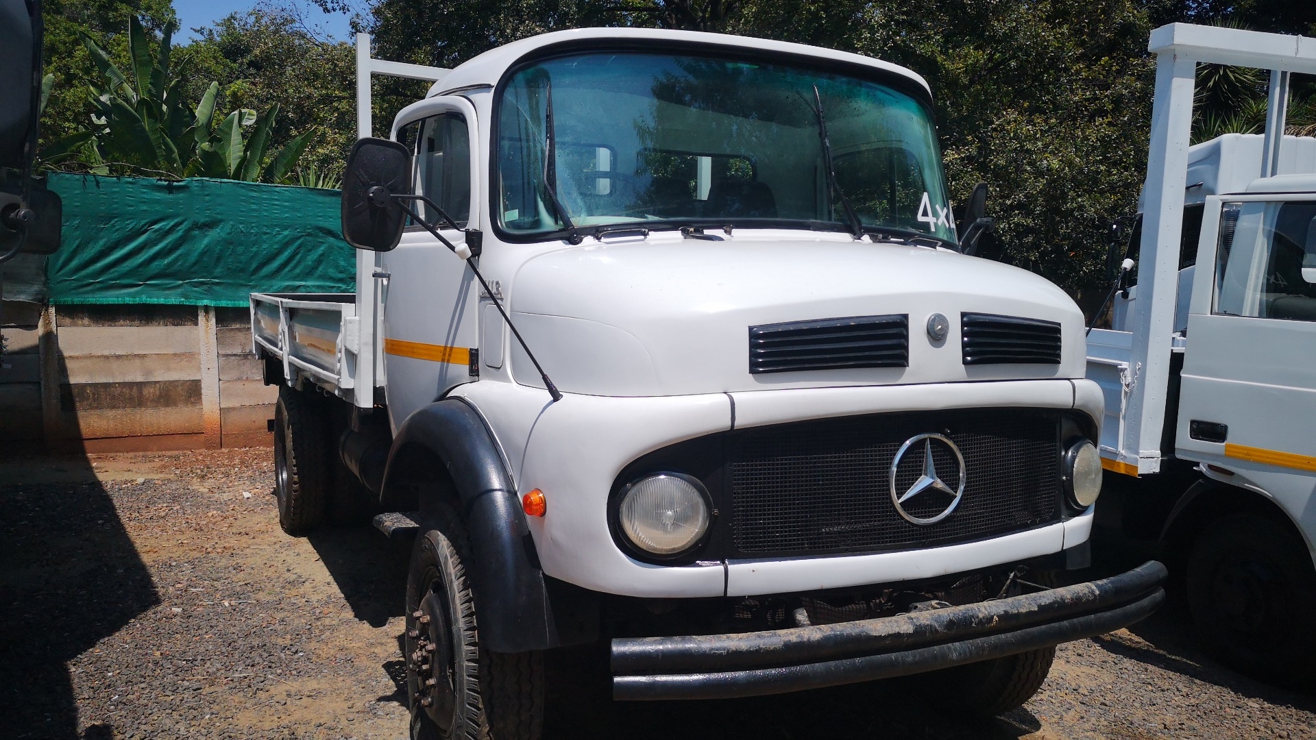 mercedes-trucks